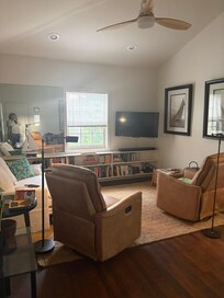 Very comfortable living room