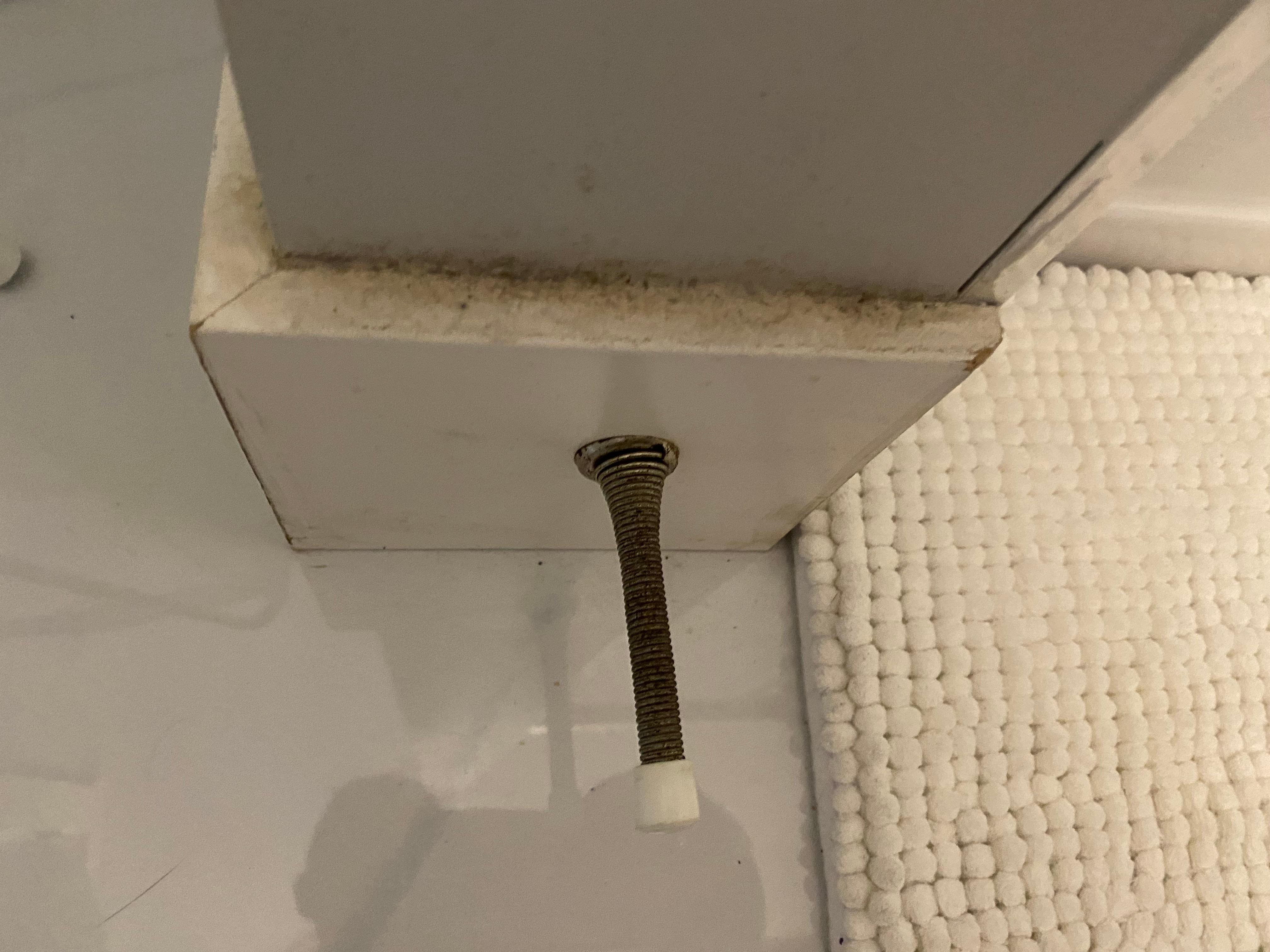 Dirty bathroom molding 