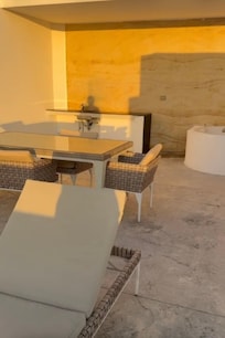 Terrasse mit Jacuzzi