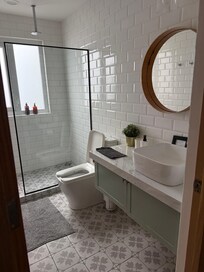 Bathroom great water pressure