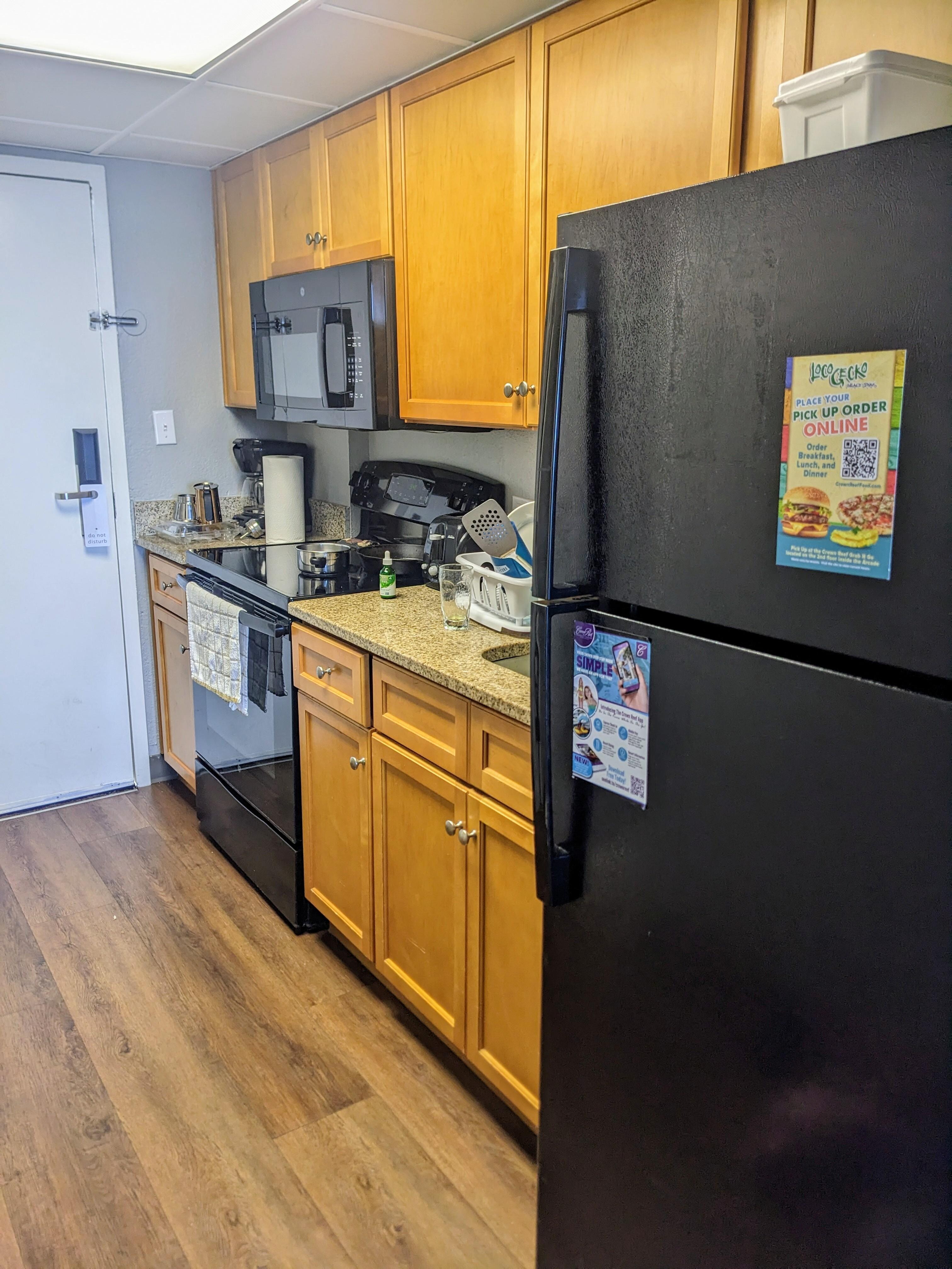 Kitchenette in our room with a full size fridge 