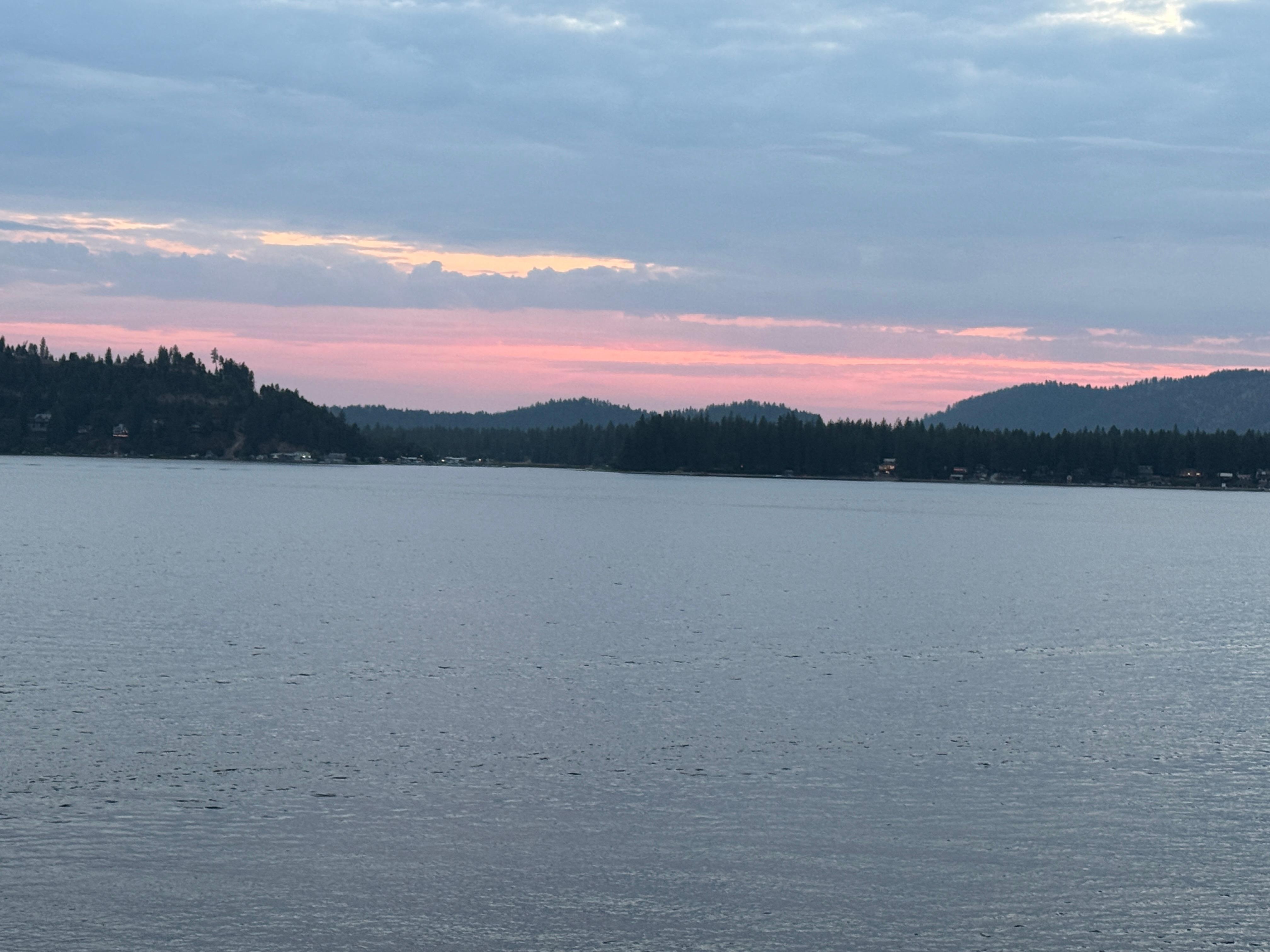 Beautiful view. Peaceful! 