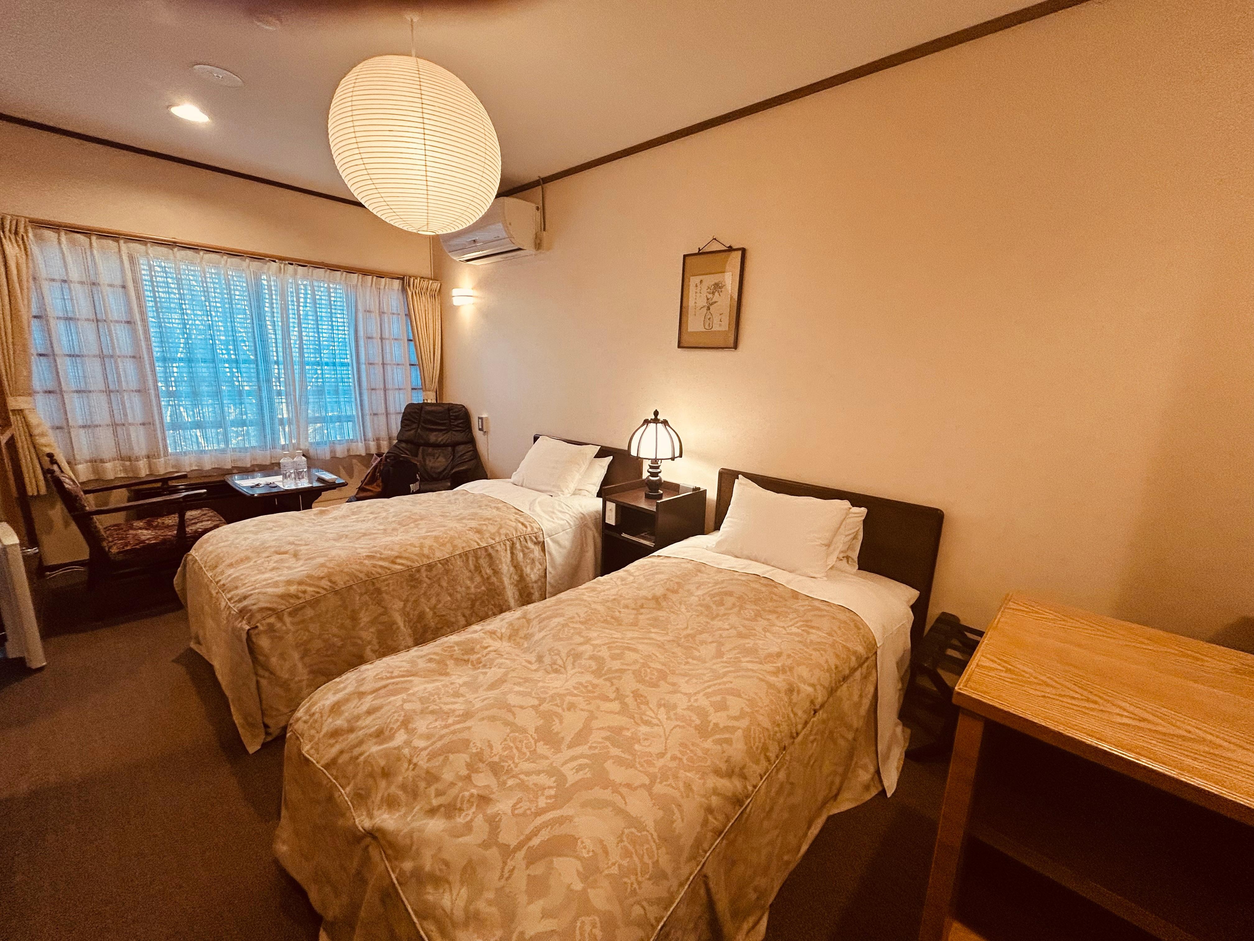 シングルベッド2台です