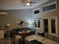 We really appreciated that our booking was pet friendly. Our two dogs had fun.