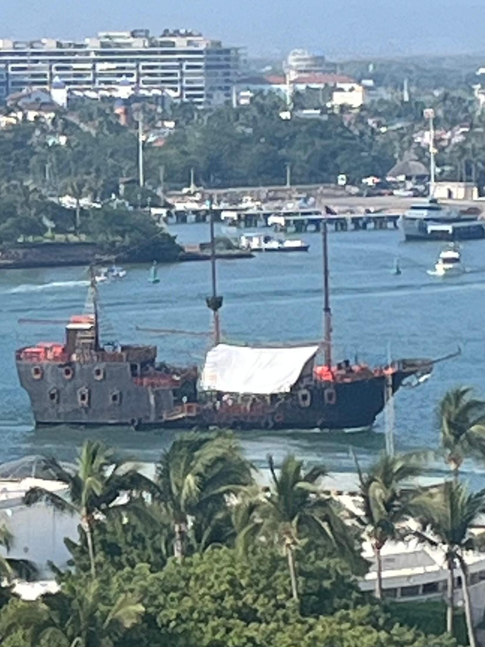  harbour pirate ship is going out. They have dinner and a show.