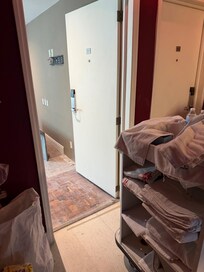 Relodelacion enfrente de nuestra habitación