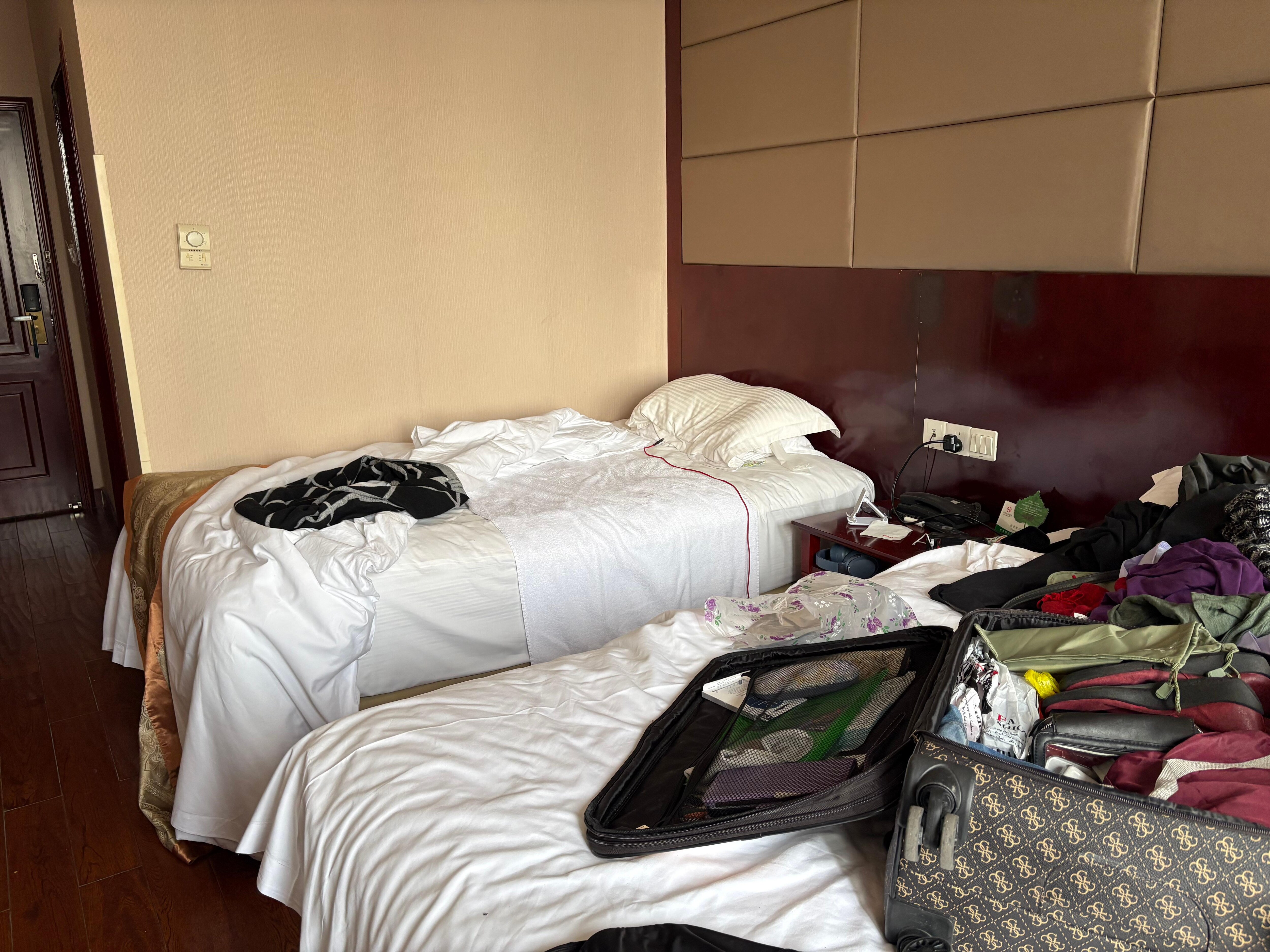 Twin share room. King single beds,  very comfortable 