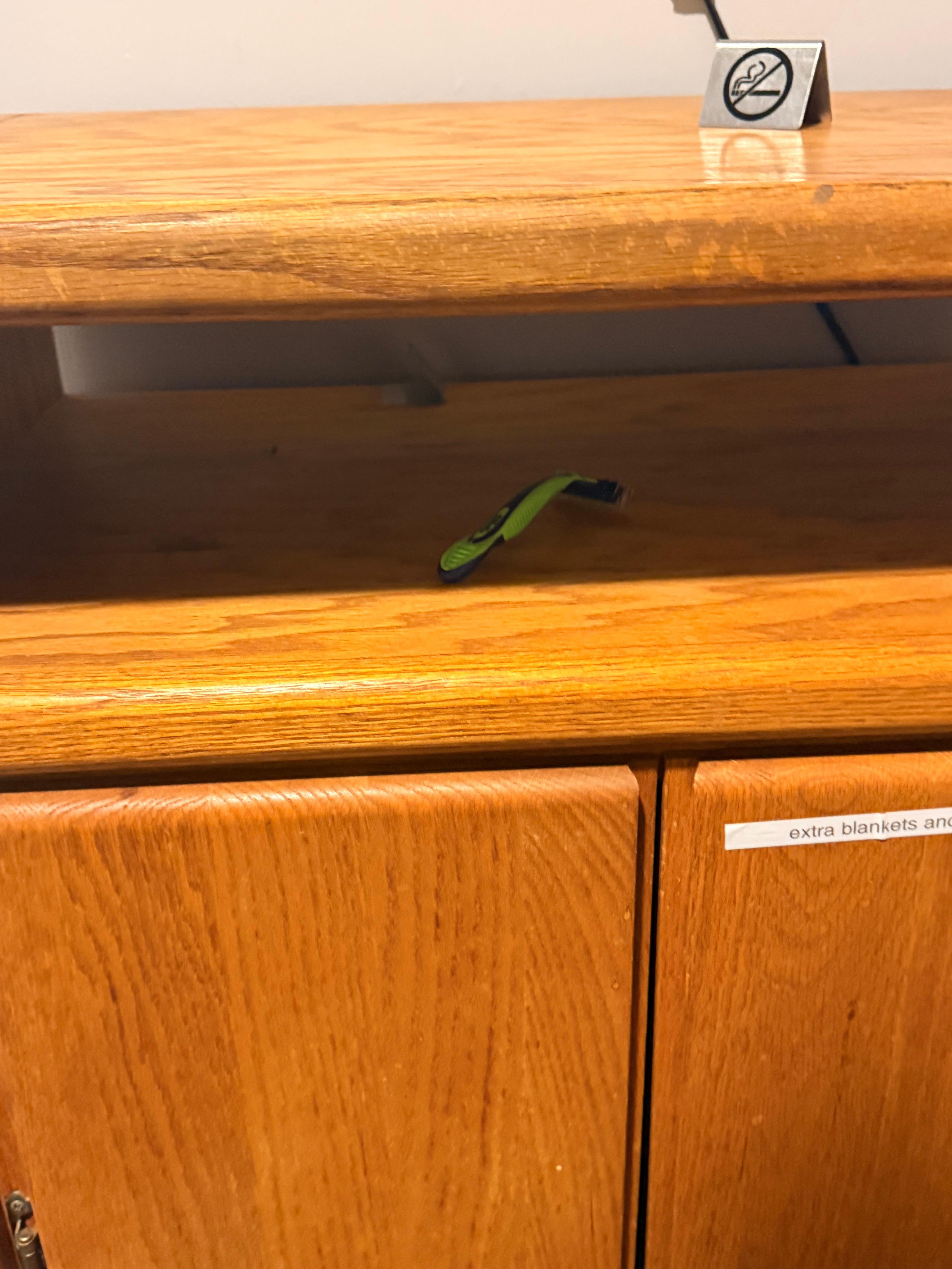 dirty razor left in room 