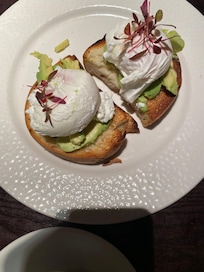 Avocado, egg on toast (breakfast)