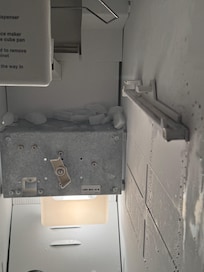 ice machine filthy with previous spills