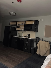 Small convenient kitchen with ice maker in the fridge!