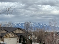 Gorgeous Mountain View’s from the main balcony!