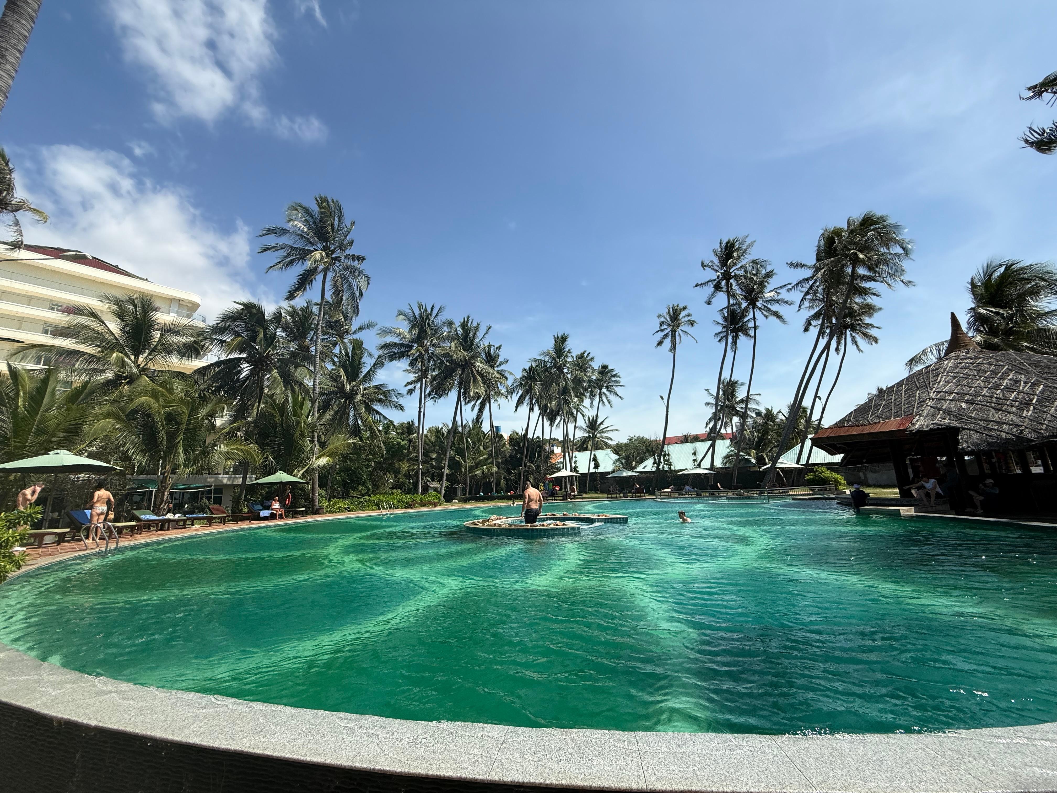 プール
ココナッツジュースが35,000VND