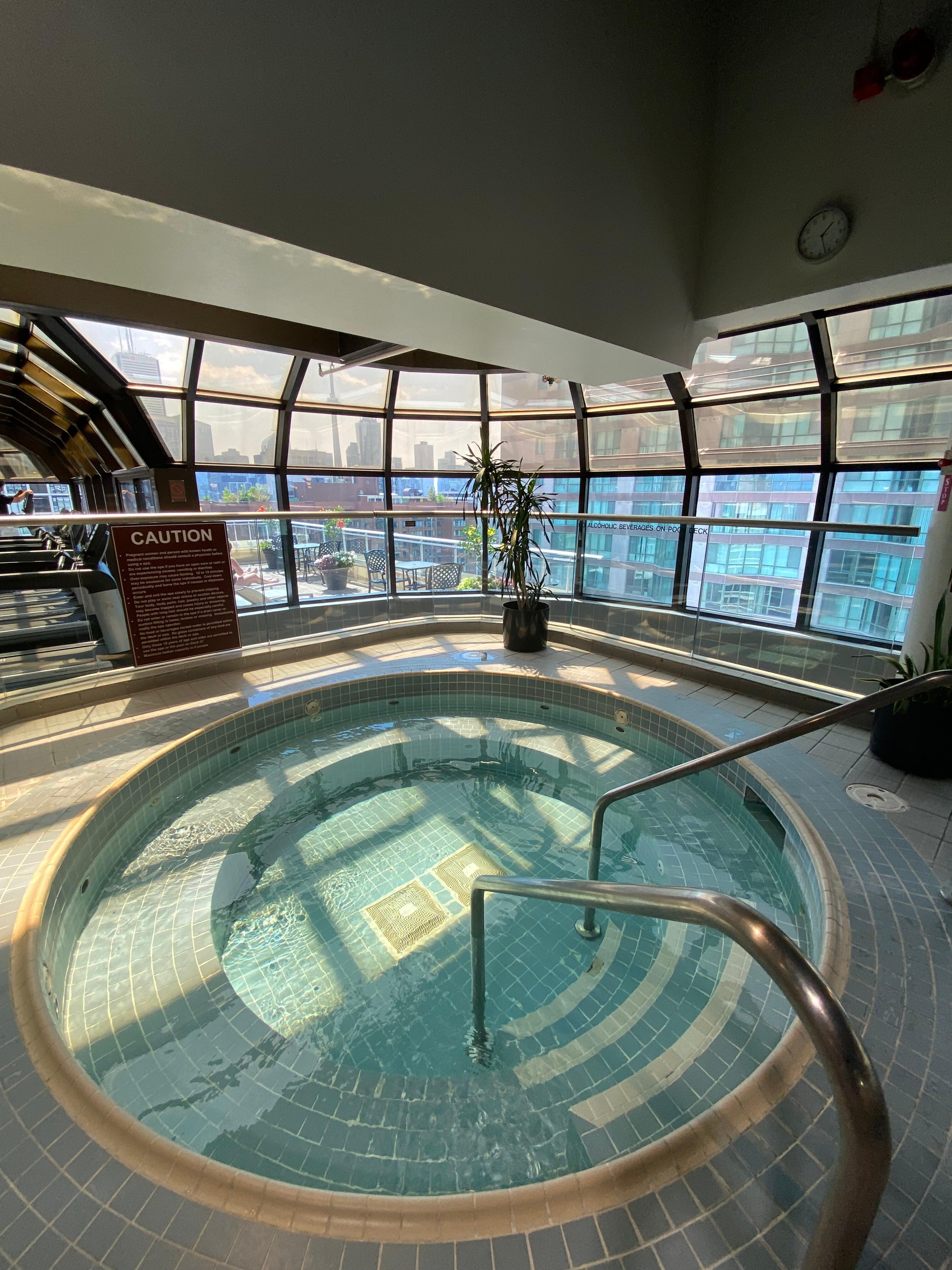 Adult hot tub 