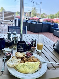 Breakfast outside with the beautiful view