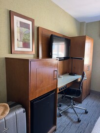 房間沒有微波爐,而是放在一樓公共空間。