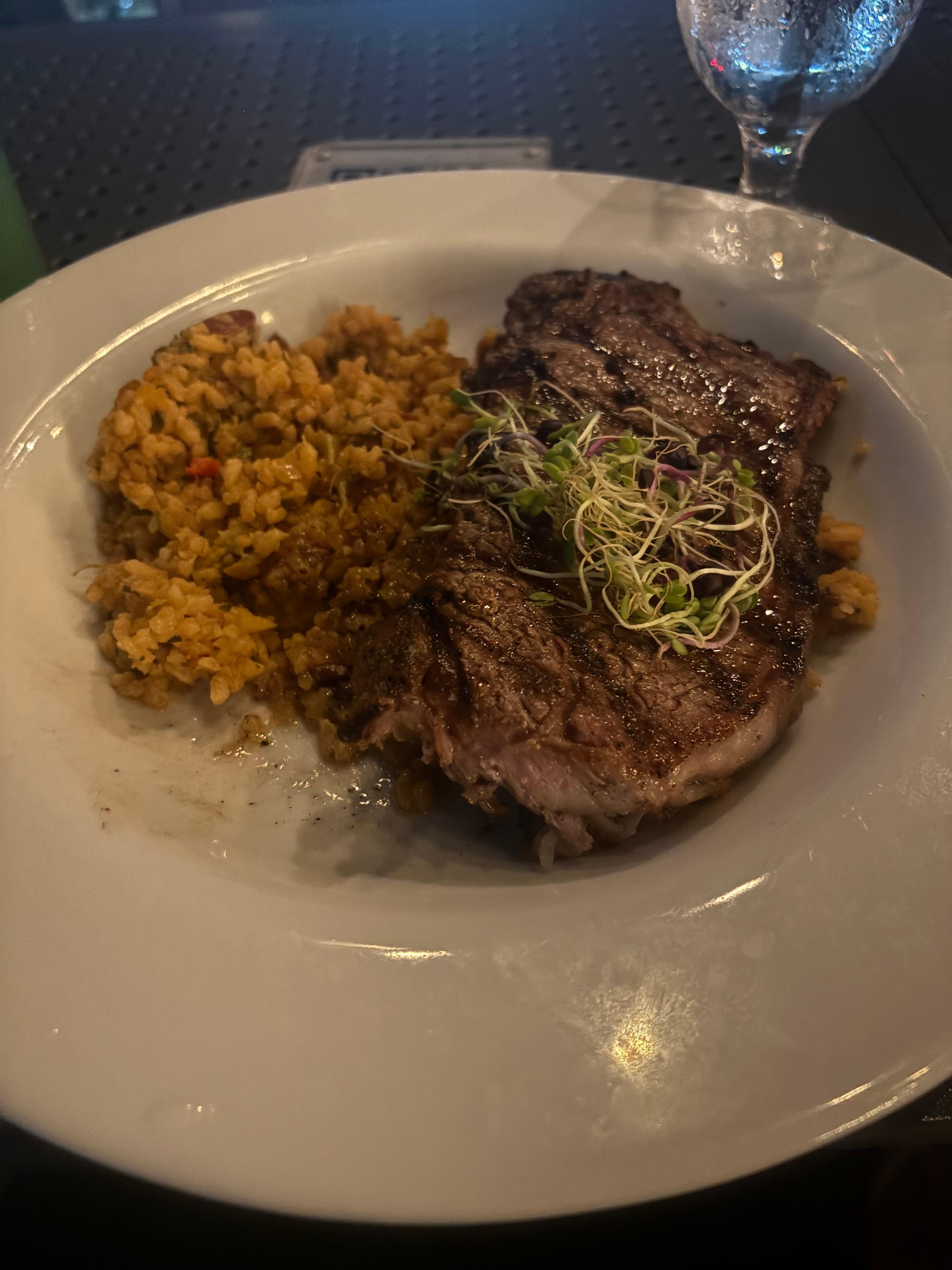 Churrasco and mamposteado rice