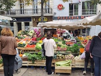 Tout proche du Prado et de la place Castellane, le marché quotidien est sympathique et interressant, tant pour ses produits que pour les prix