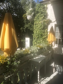 Balkon vor dem Frühstücksraum