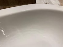 Ingrandendo la foto Si possono vedere gli schizzi del bidet