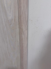 Ser ut som oppkast på veggen