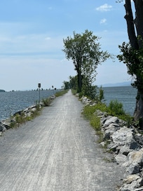 Island Path trail