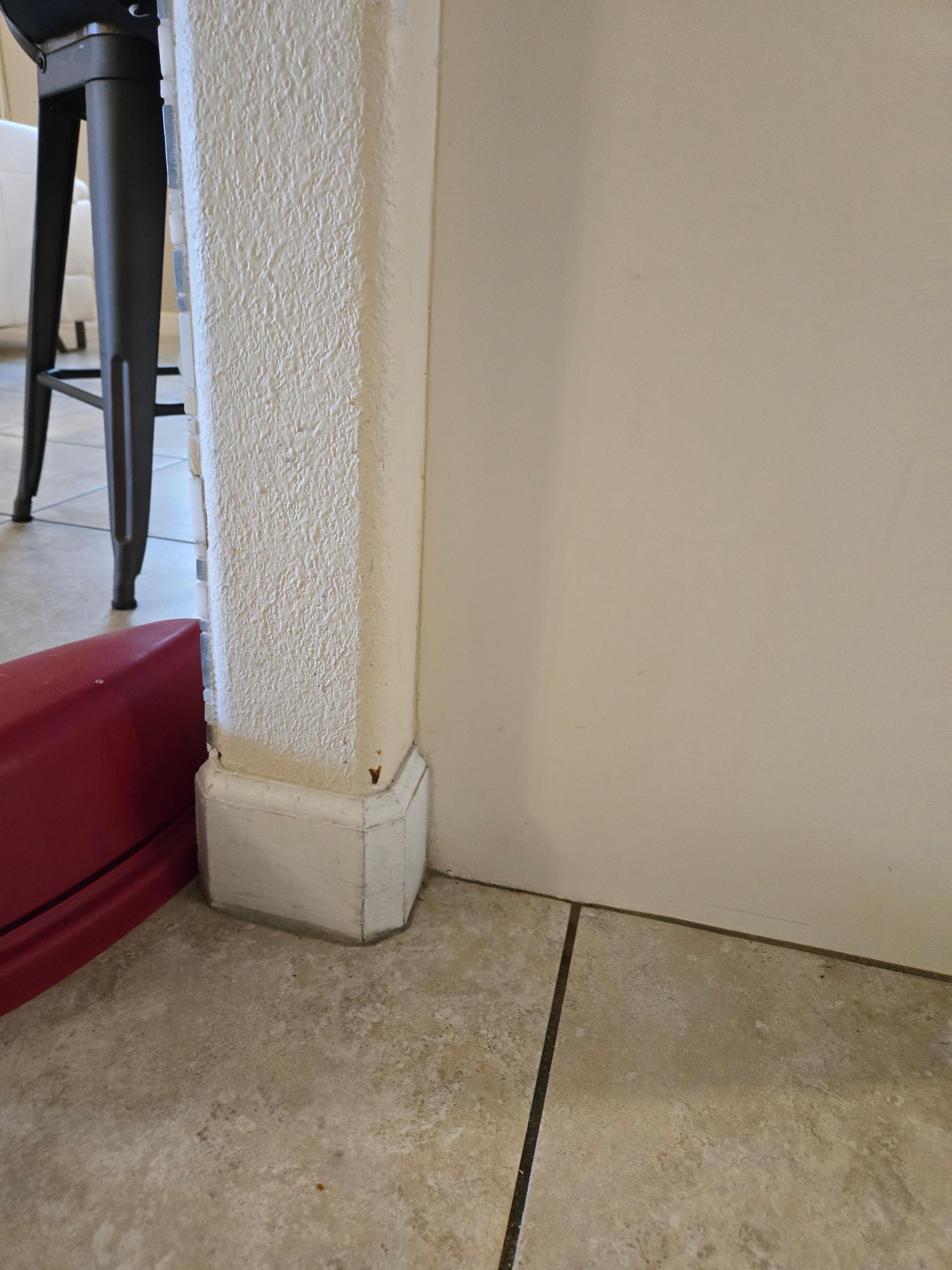 Dirty walls and floors.