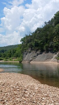Shine Eye at the Buffalo River