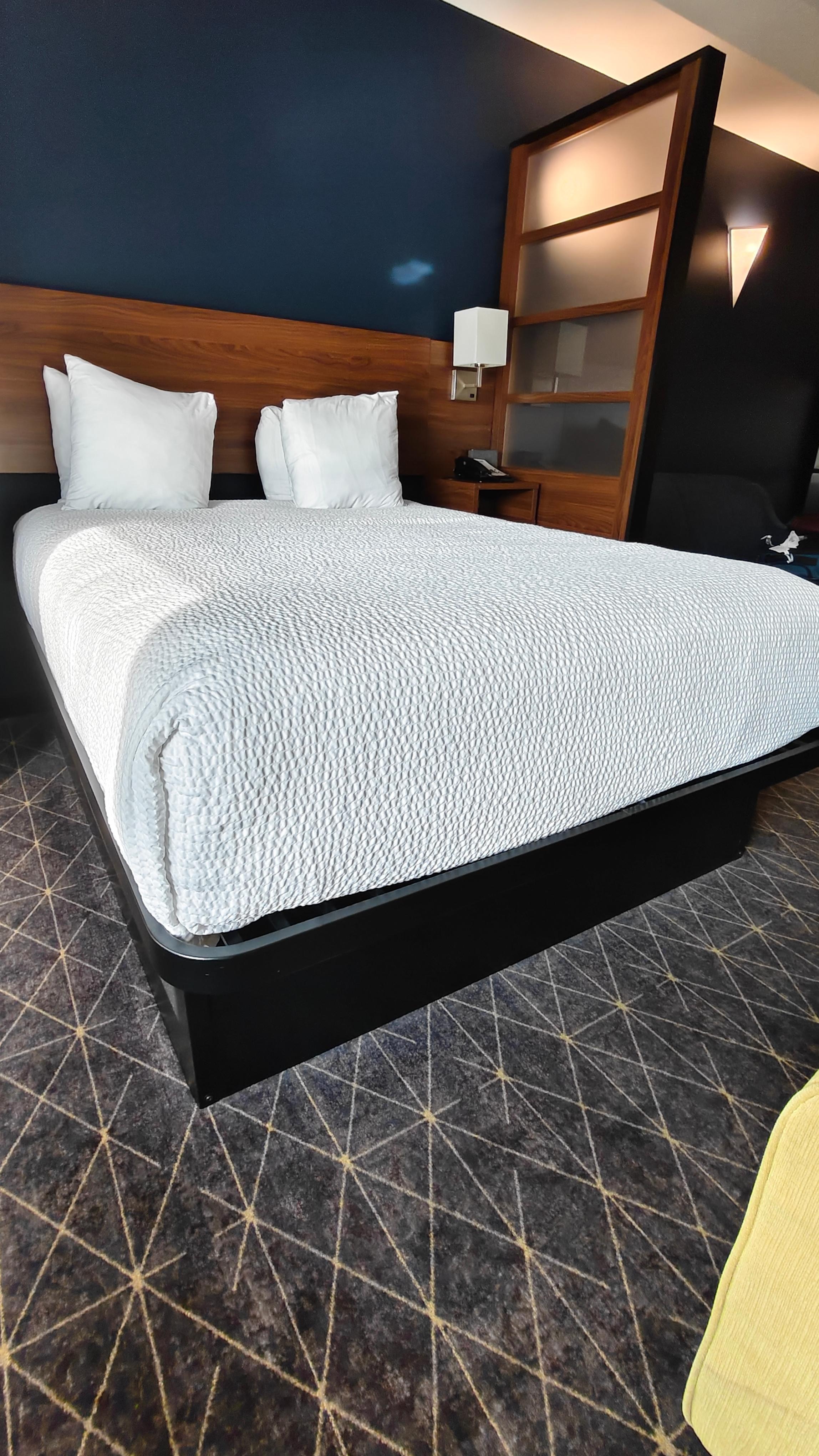 Comfortable bed and pillow 