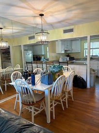 Kitchen /dining area