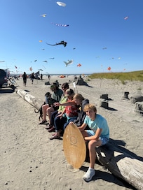 The kite festival was going on during our stay❣️