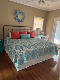King bed slept great!