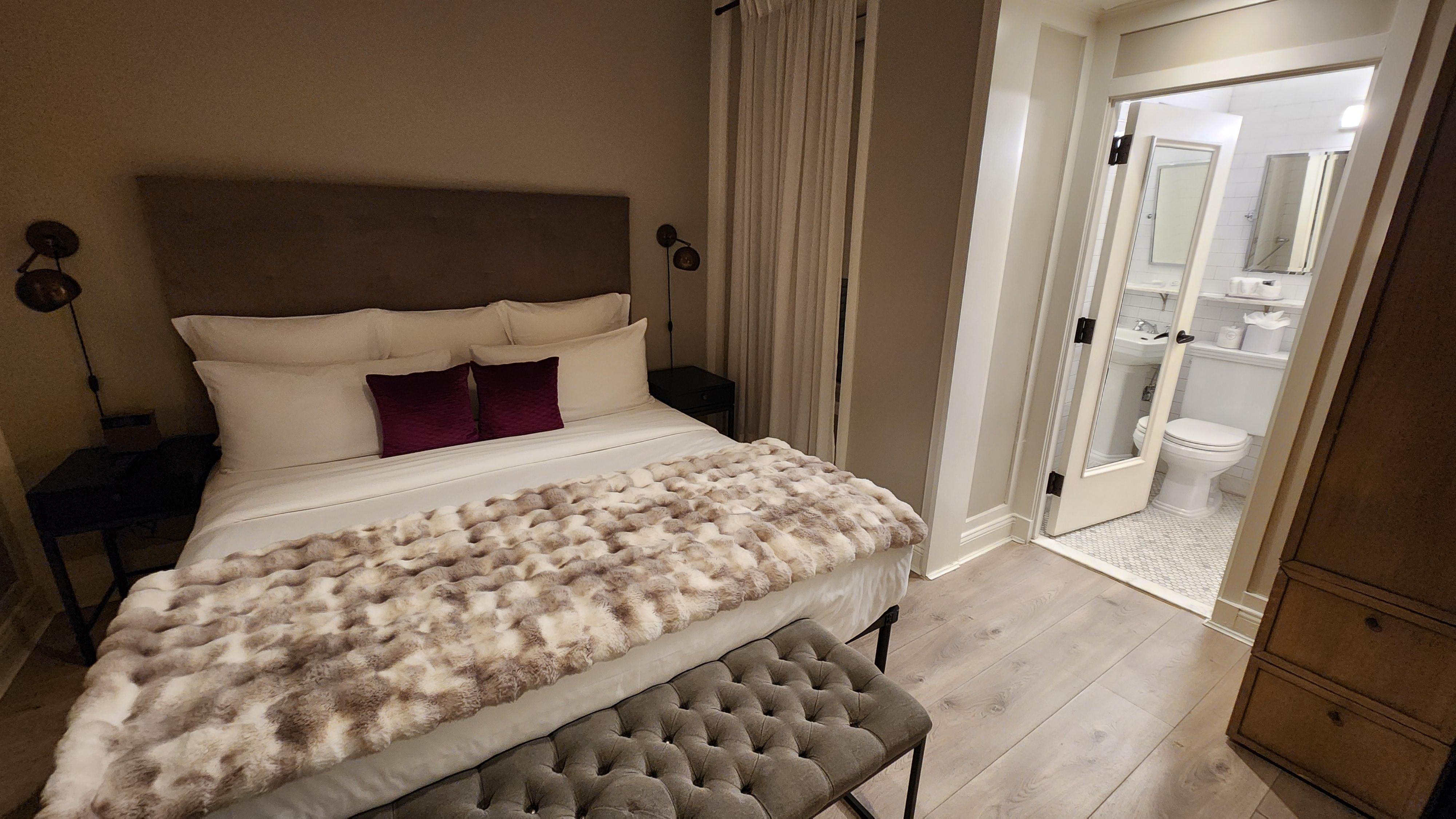 King size bed - lovely!