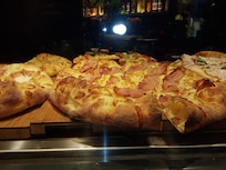 Pizza prÚs de la cathédrale