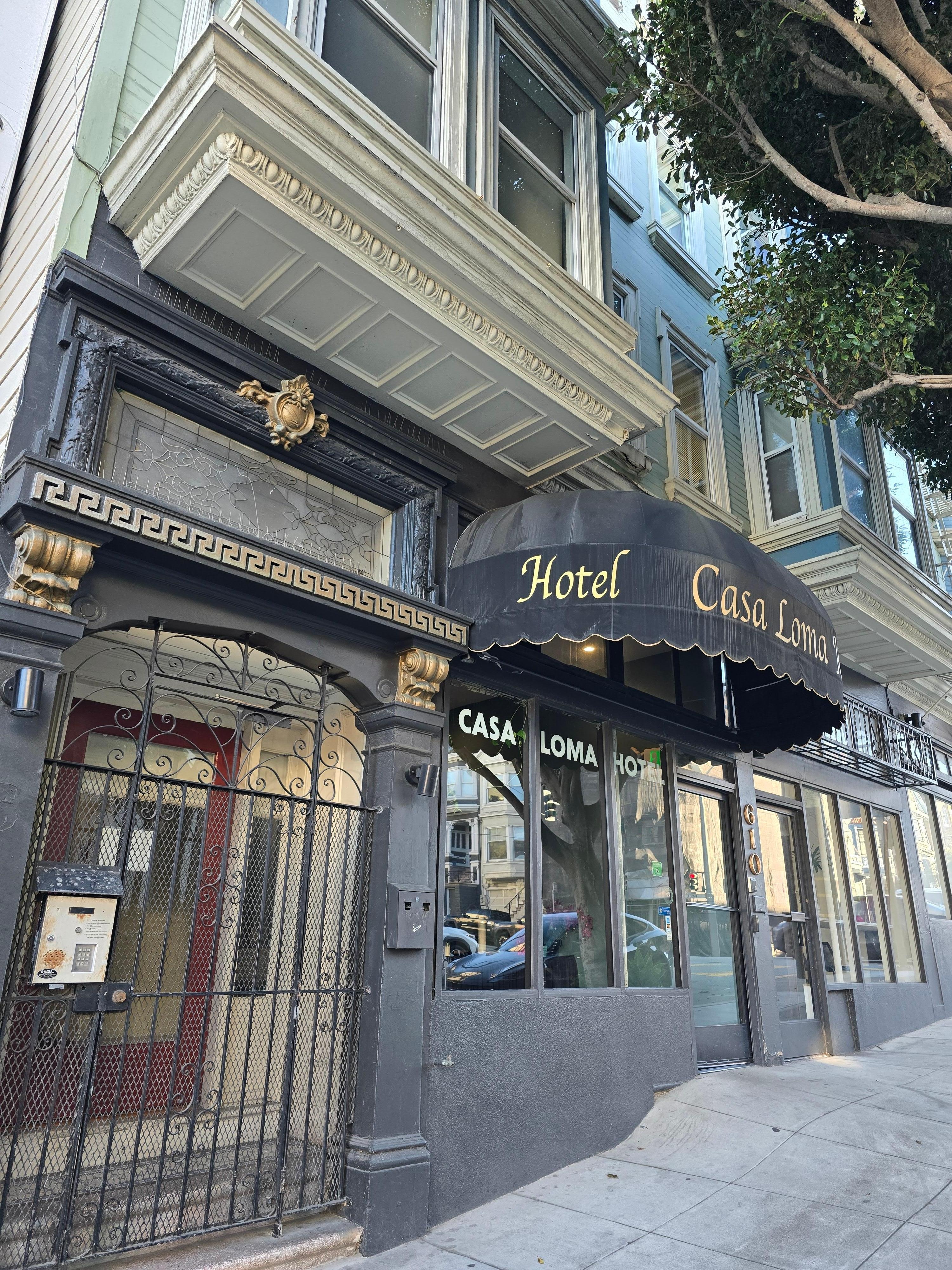 Small check in area but free coffee 