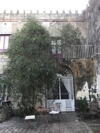 Blick vom Hof auf die Wohnung