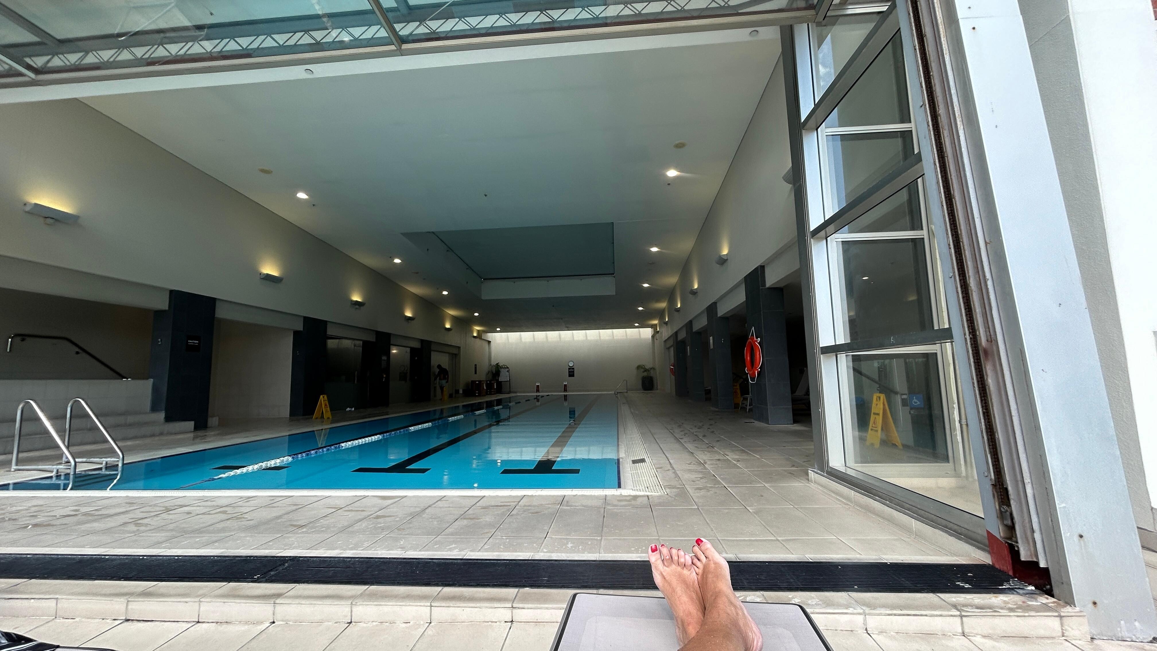 Piscine, sauna et jacuzzi disponibles gratuitement