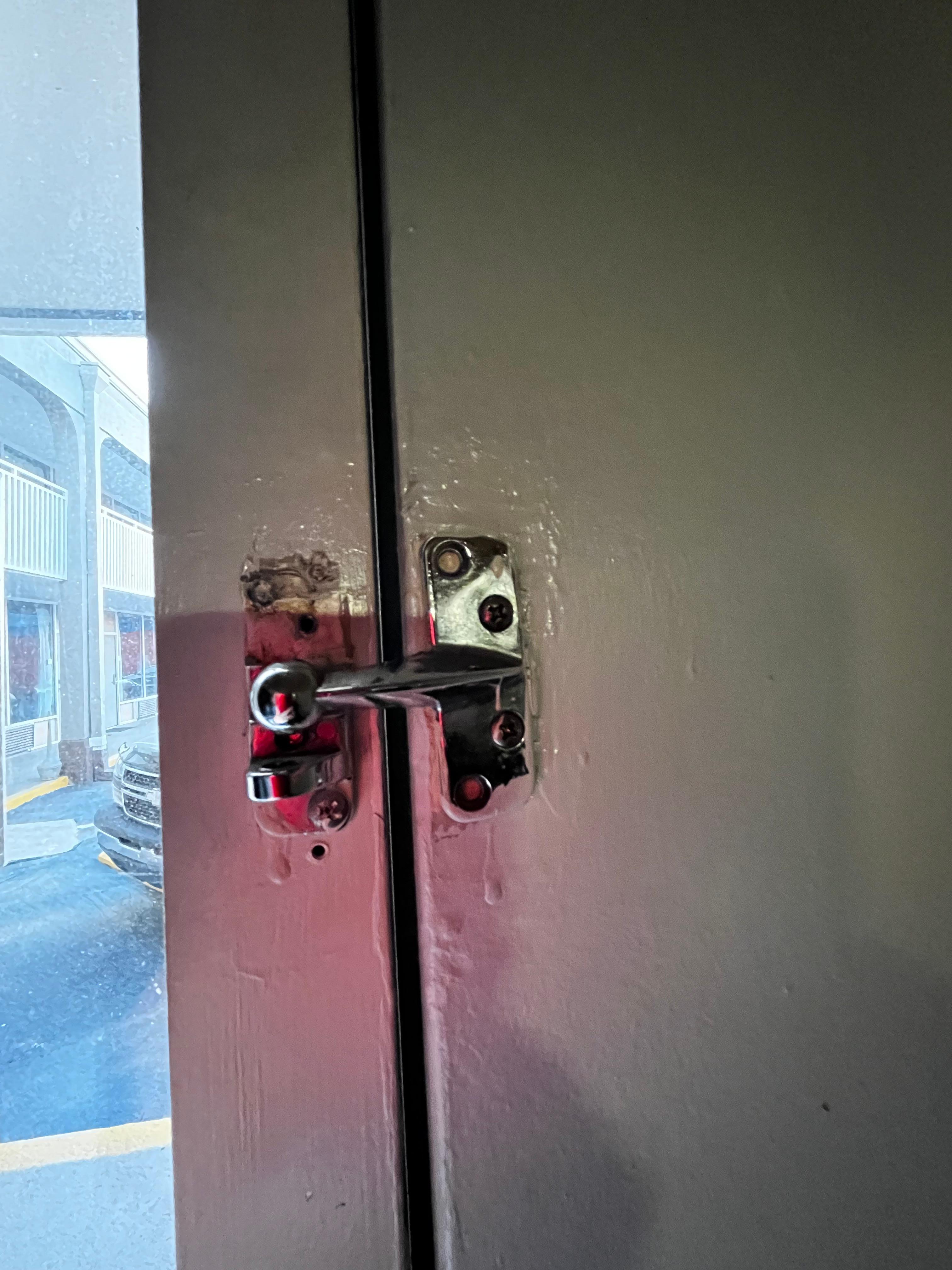 Broken safety latch 