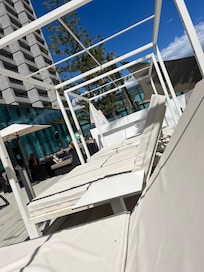 Cabana beds