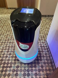 Lille robot med min aftensmad!