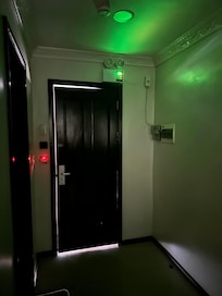 Emergency light 01