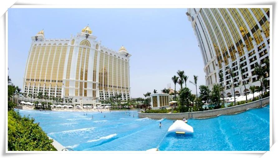 Grand Resort Deck
