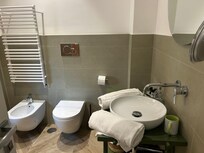 Olive room bathroom