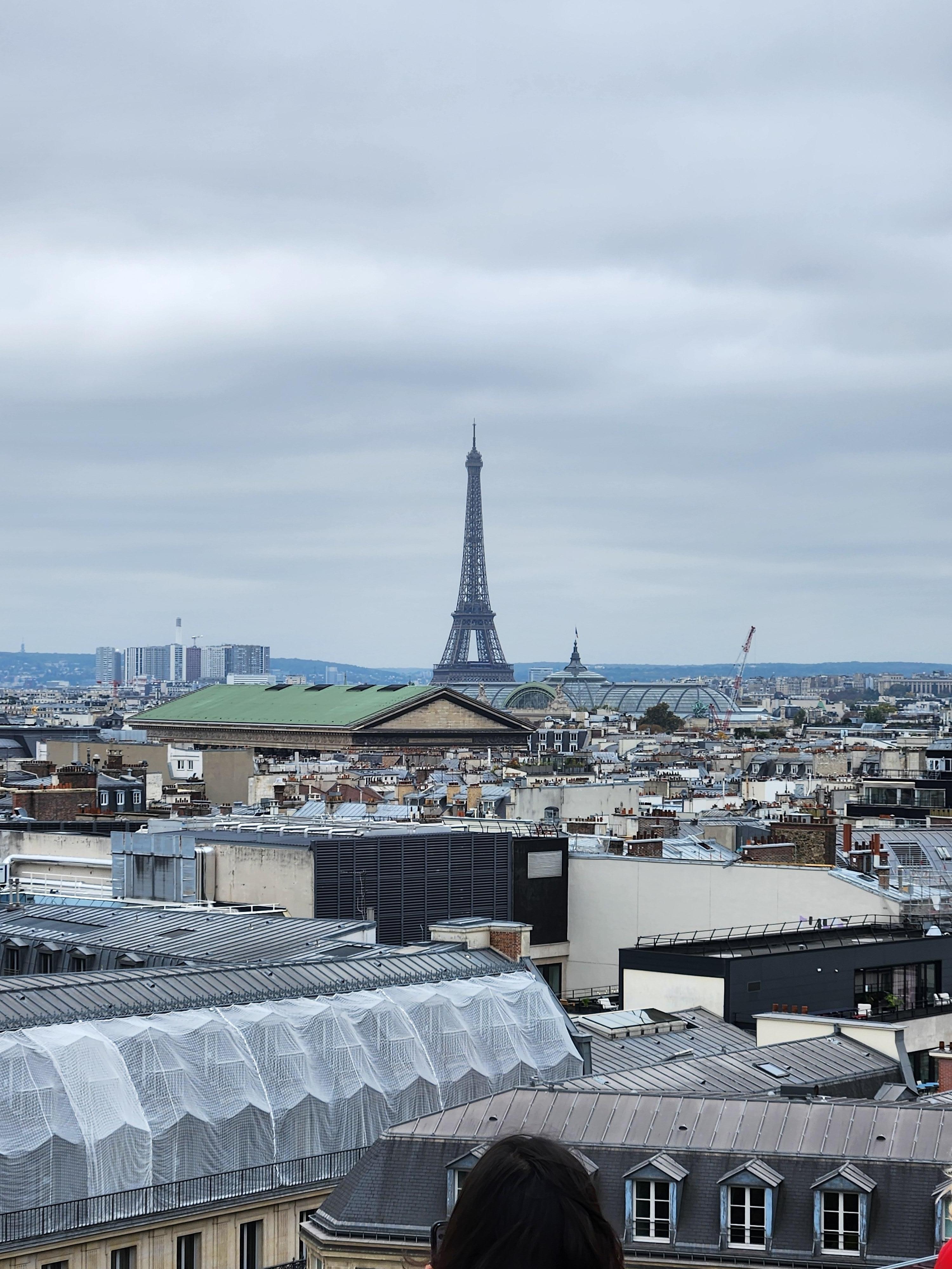 Tour eifel vus des galerie Lafayette