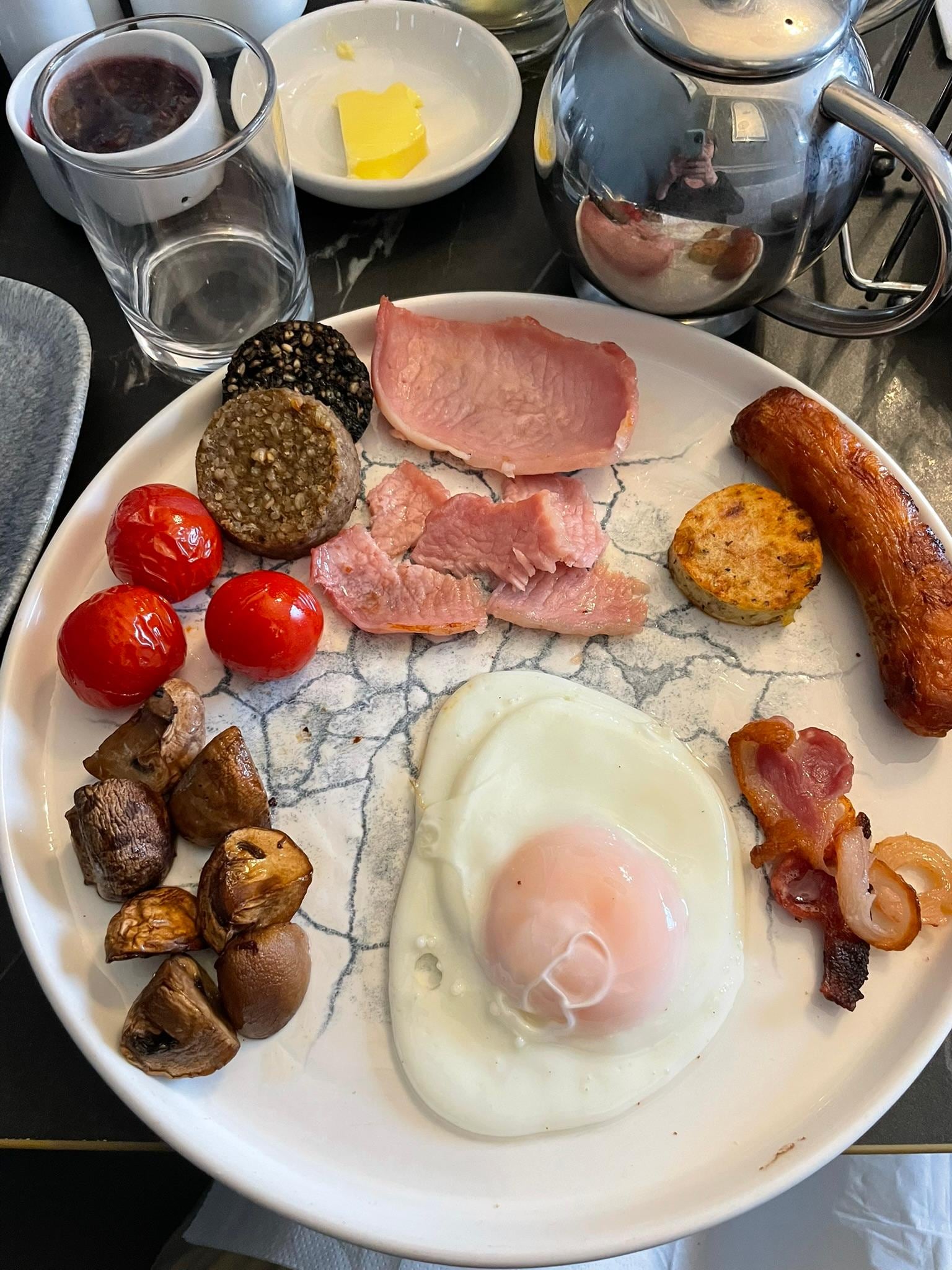 Ariel House's breakfast is fantastic, served by some of the friendliest waitstaff you'll ever meet!