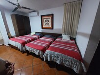 Nos proporcionaron una cama adicional para mayor comodidad, lo cuál agradezco mucho.