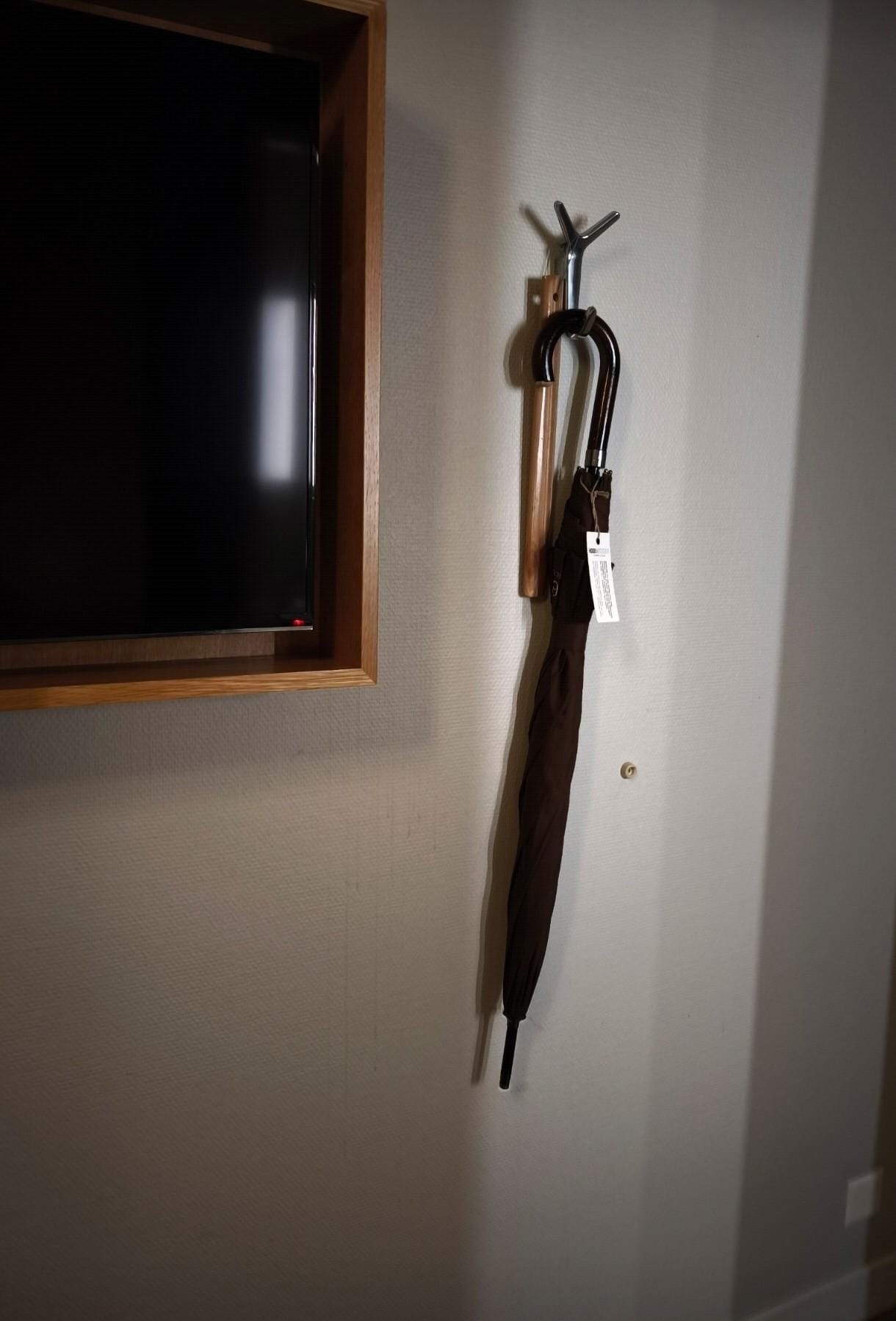 木製の靴べら、雨傘の用意が部屋にありました