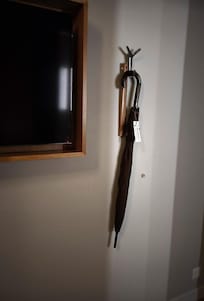 木製の靴べら、雨傘の用意が部屋にありました