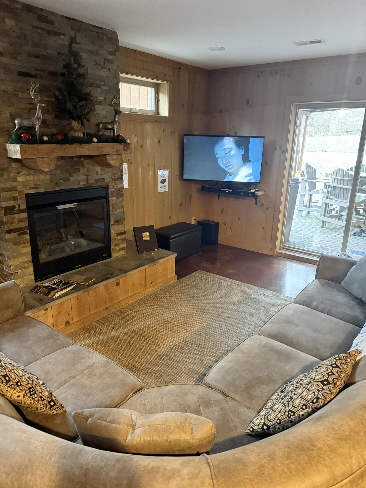 Cozy front room with a view outback