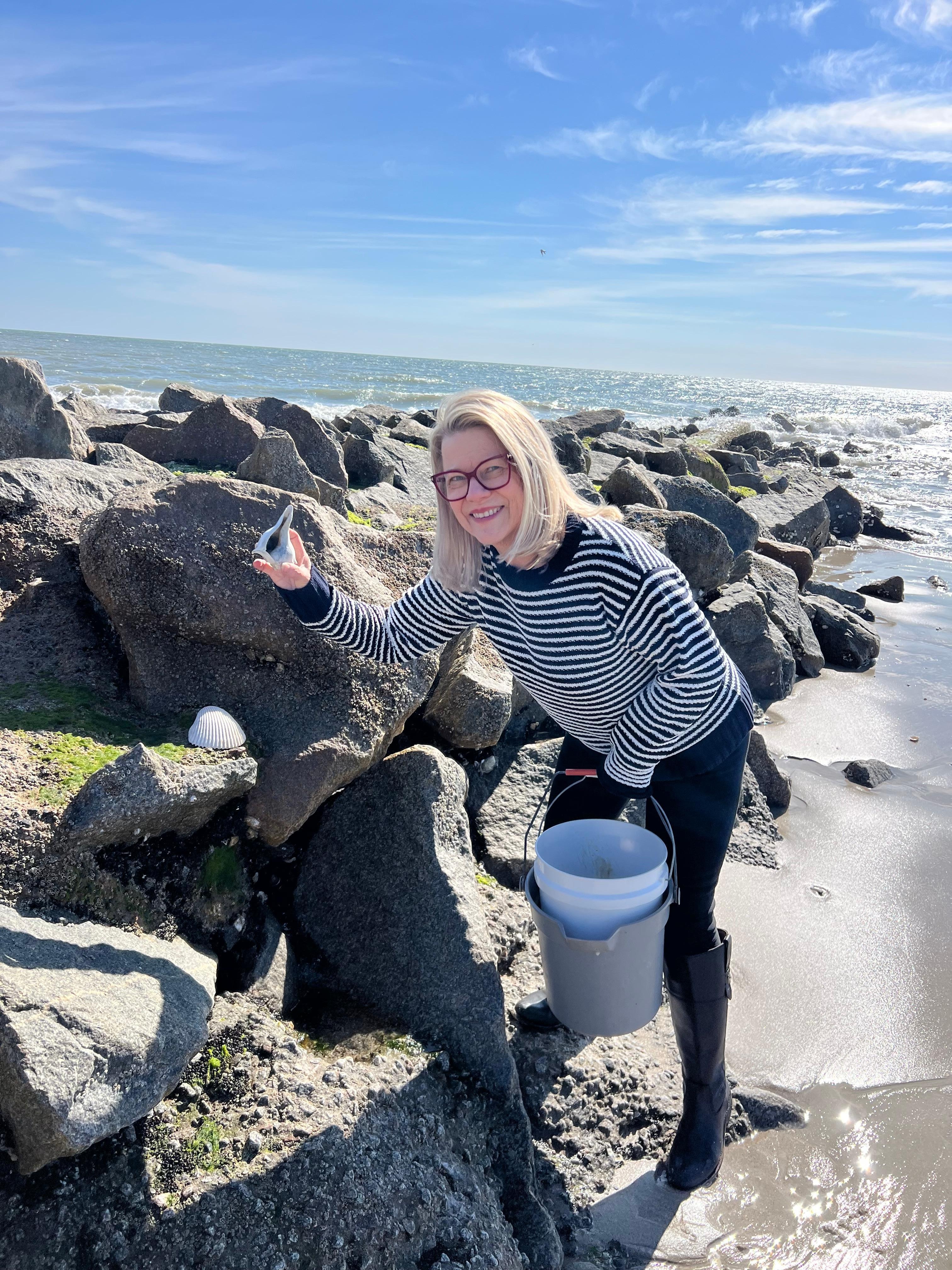 Left a few for someone else to enjoy-hopefully a child found them. 